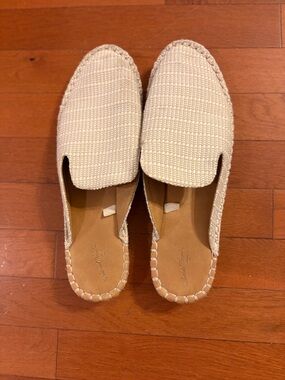Universal Thread | Cream Woven Mules